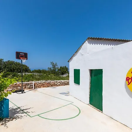 Bobulo's Island Retreat *